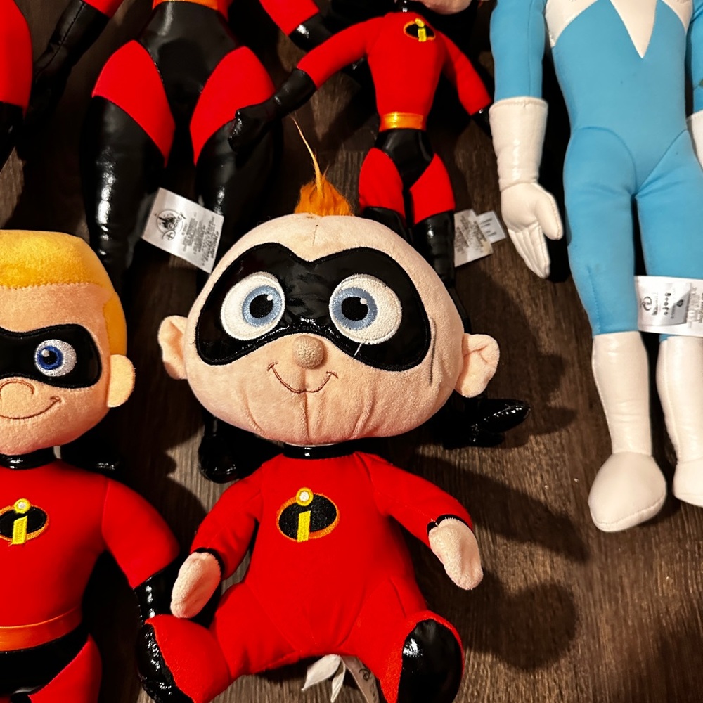 Disney Store The Incredibles Plush Lot Of 6 The Incredibles Family and Frozone - Picture 4 of 9